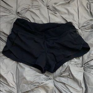black ivviva shorts